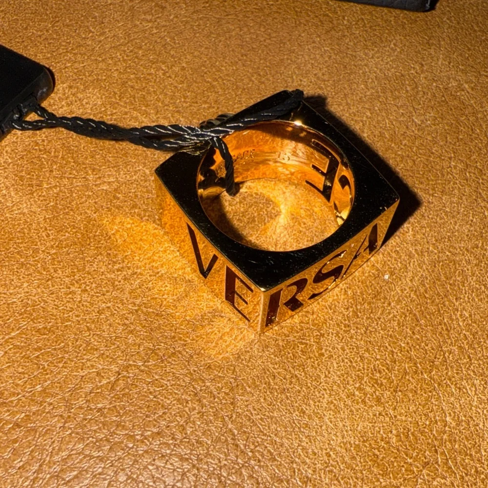 Versace La Medusa ring Size 7.5 - Picture 4 of 7